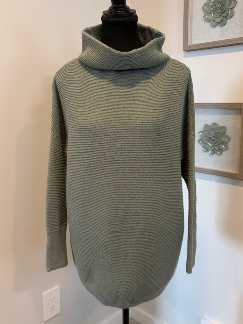 Noa Sage Green Oversized Funnel Neck Ribbed Ottoman Sweater EUC